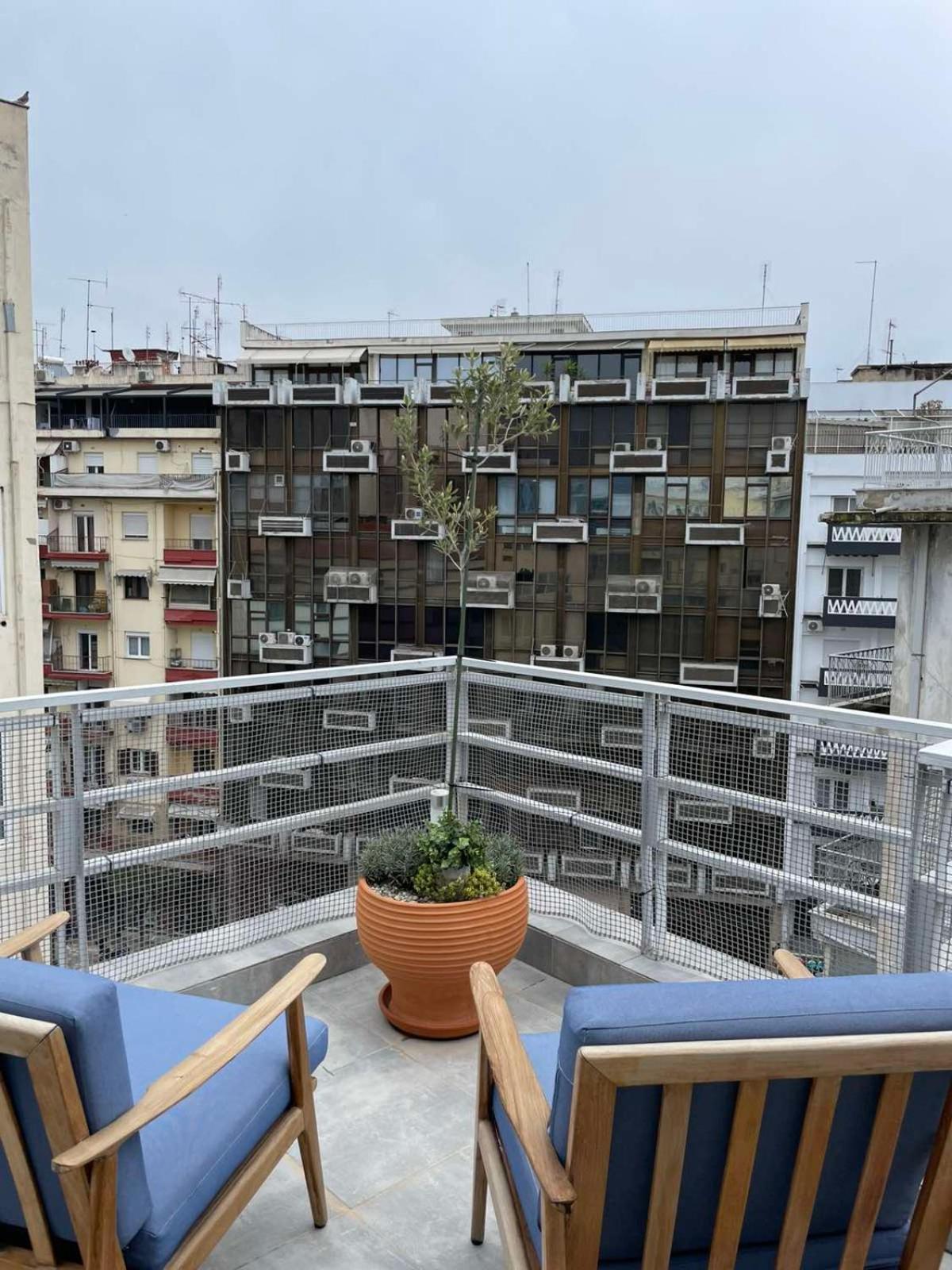 Domus City Apartment With Wonderful Balcony Thessaloníki Eksteriør billede